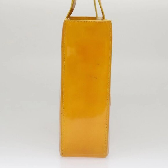 CHANEL Tote Bag Enamel Yellow CC - Picture 4 of 15